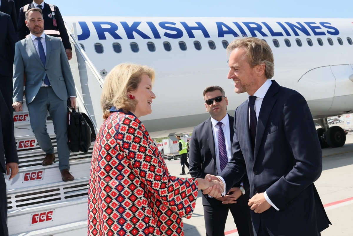 BELÇİKA’DAN TÜRKİYE’YE DEV ÇIKARTMA: KRALİÇE MATHİLDE LİDERLİĞİNDE EKONOMİK KÖPRÜ Belçika ile Türkiye arasındaki diplomatik ve ticari ilişkilerde tarihi bir dönüm noktası yaşanıyor. Belçika Kraliçesi Mathilde’nin himayesinde