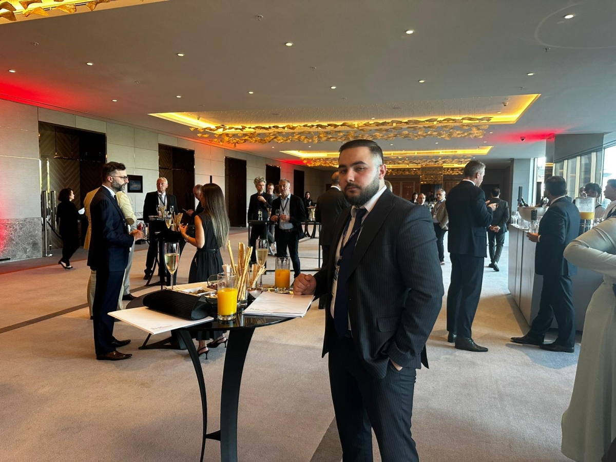 BELÇİKA’DAN TÜRKİYE’YE DEV ÇIKARTMA: KRALİÇE MATHİLDE LİDERLİĞİNDE EKONOMİK KÖPRÜ Belçika ile Türkiye arasındaki diplomatik ve ticari ilişkilerde tarihi bir dönüm noktası yaşanıyor. Belçika Kraliçesi Mathilde’nin himayesinde