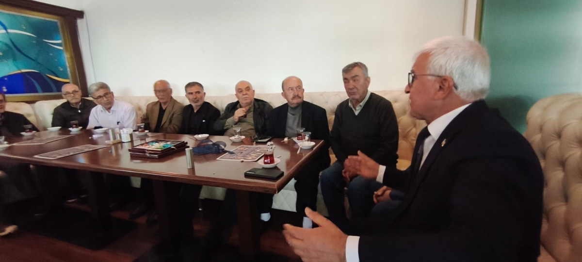 VEFA BULUŞMASINDA BAYRAM COŞKUSU: İSMAİL ERGÜL VE DAVA ARKADAŞLARI BİR ARAYA GELDİ! (GÜNÜN ÖNE ÇIKAN FOTOĞRAF KARELERİ )