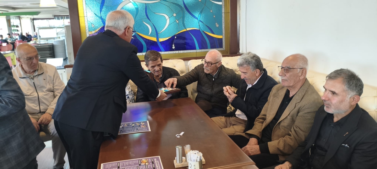 VEFA BULUŞMASINDA BAYRAM COŞKUSU: İSMAİL ERGÜL VE DAVA ARKADAŞLARI BİR ARAYA GELDİ! (GÜNÜN ÖNE ÇIKAN FOTOĞRAF KARELERİ )