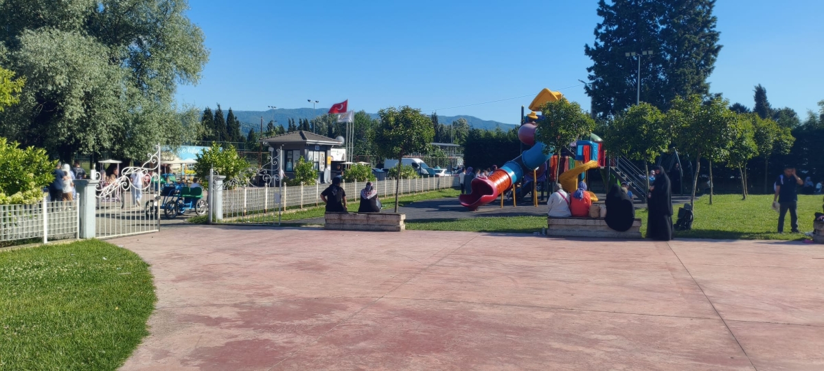 SAKARYA’DA GİRİŞLERİN ÜCRETSİZ OLDUĞU DOĞA CENNETİ: ARİFİYE GÖLYA TABİAT PARKI ZİYARETÇİLERİNİ BÜYÜLÜYOR! (GÜNÜN ÖNE ÇIKAN FOTOĞRAF KARELERİ )