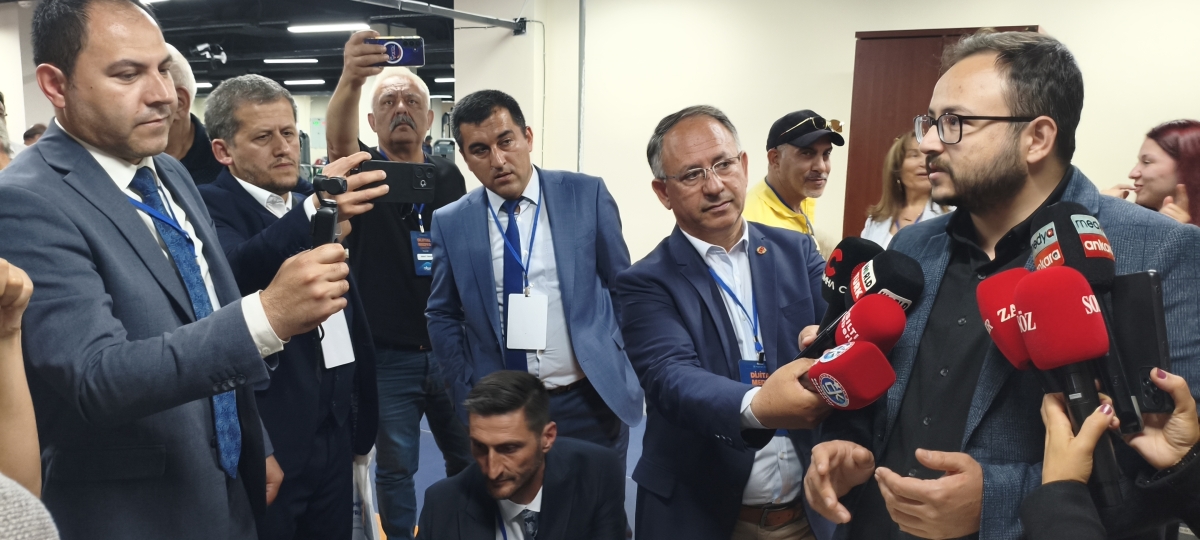 81 ilden ve ulusal medyadan gelen 160 gazeteci, Türk basınının ve dijital medyanın geleceğini tartışmak üzere Kırşehir’de buluştu.