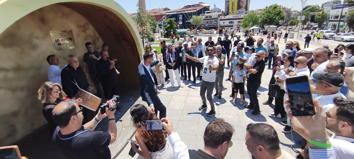 81 ilden ve ulusal medyadan gelen 160 gazeteci, Türk basınının ve dijital medyanın geleceğini tartışmak üzere Kırşehir’de buluştu.