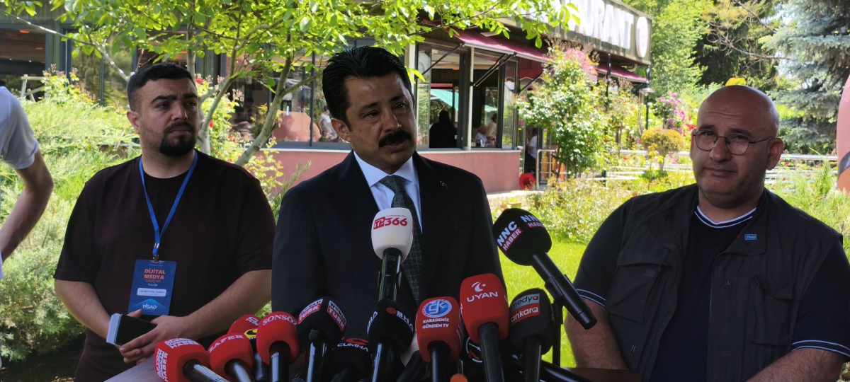 81 ilden ve ulusal medyadan gelen 160 gazeteci, Türk basınının ve dijital medyanın geleceğini tartışmak üzere Kırşehir’de buluştu.