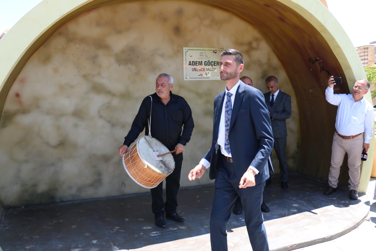 81 ilden ve ulusal medyadan gelen 160 gazeteci, Türk basınının ve dijital medyanın geleceğini tartışmak üzere Kırşehir’de buluştu.