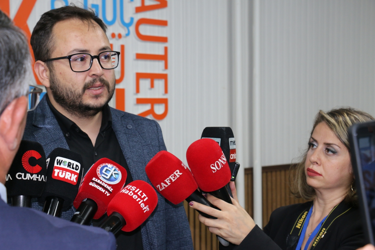 81 ilden ve ulusal medyadan gelen 160 gazeteci, Türk basınının ve dijital medyanın geleceğini tartışmak üzere Kırşehir’de buluştu.