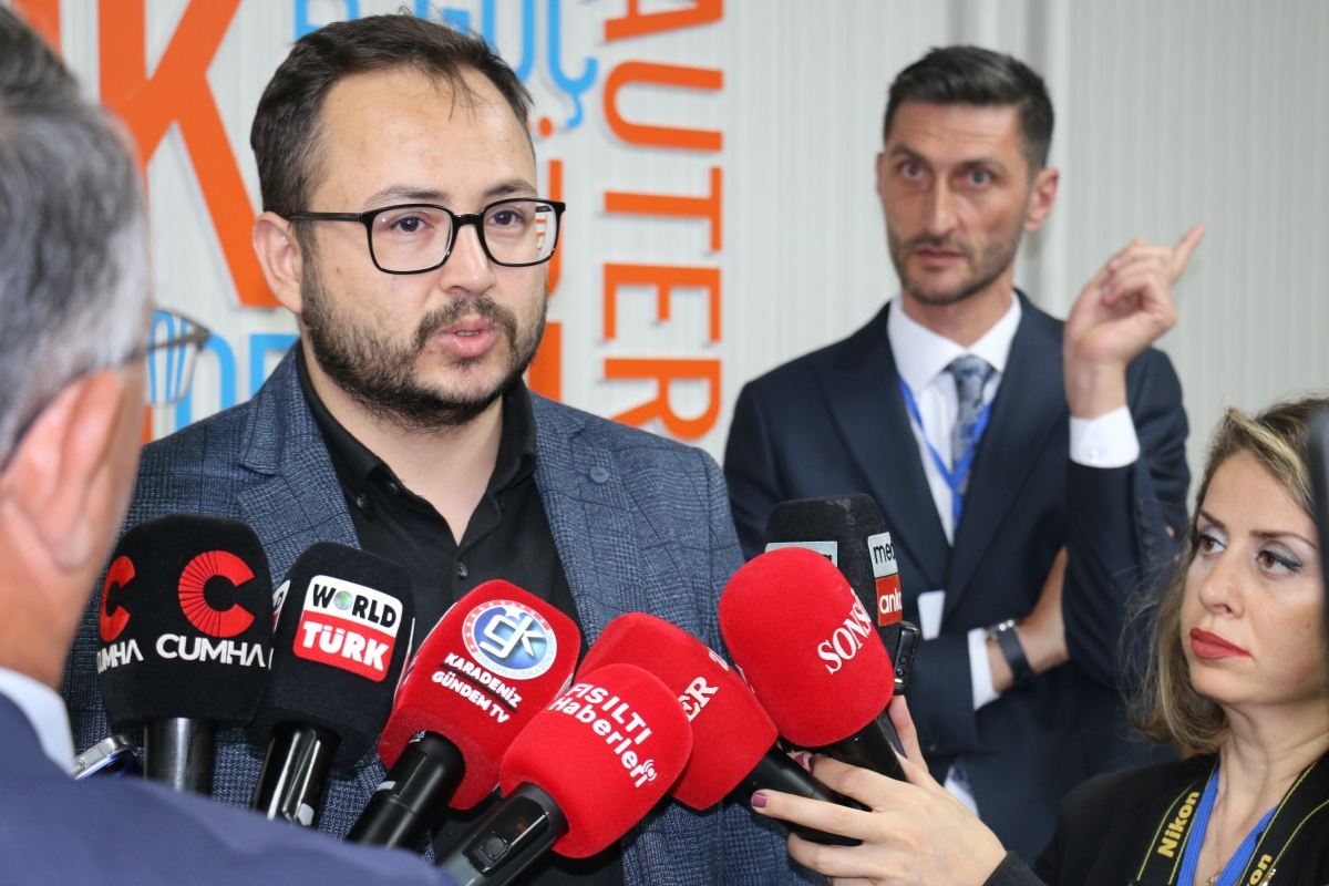 81 ilden ve ulusal medyadan gelen 160 gazeteci, Türk basınının ve dijital medyanın geleceğini tartışmak üzere Kırşehir’de buluştu.