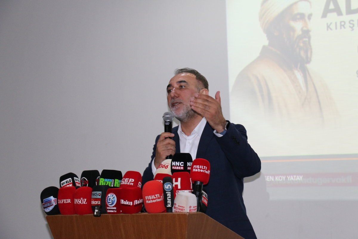 81 ilden ve ulusal medyadan gelen 160 gazeteci, Türk basınının ve dijital medyanın geleceğini tartışmak üzere Kırşehir’de buluştu.
