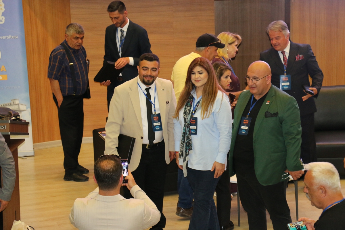 81 ilden ve ulusal medyadan gelen 160 gazeteci, Türk basınının ve dijital medyanın geleceğini tartışmak üzere Kırşehir’de buluştu.