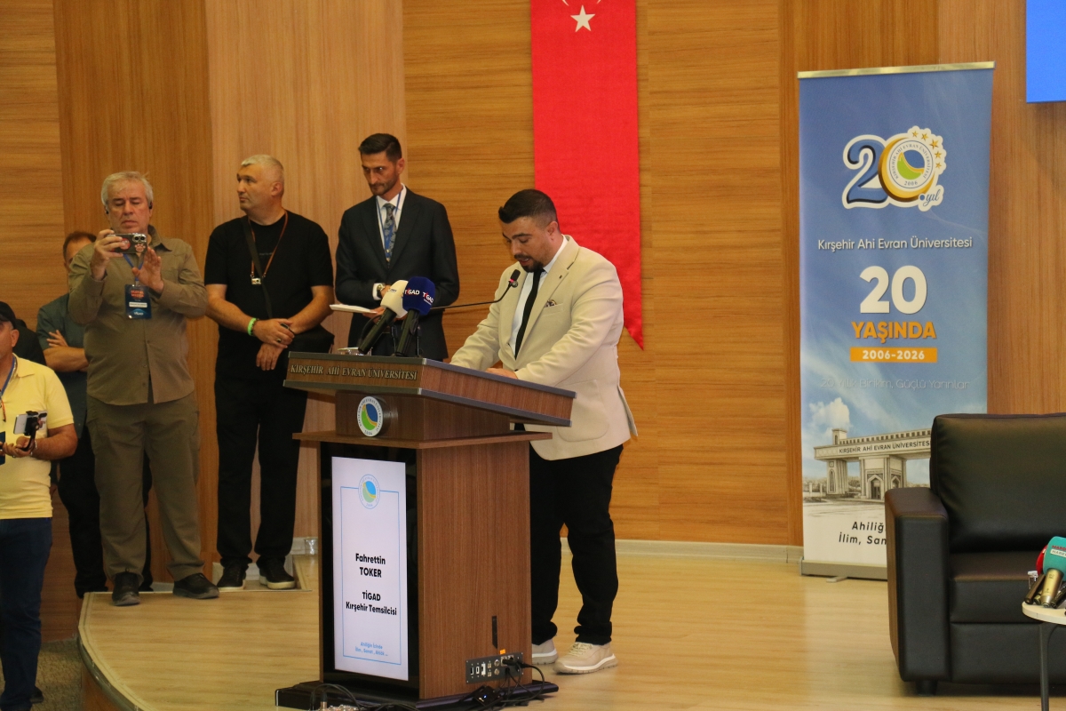 81 ilden ve ulusal medyadan gelen 160 gazeteci, Türk basınının ve dijital medyanın geleceğini tartışmak üzere Kırşehir’de buluştu.