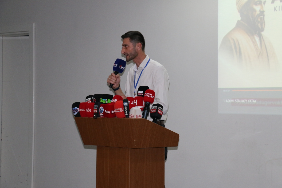 81 ilden ve ulusal medyadan gelen 160 gazeteci, Türk basınının ve dijital medyanın geleceğini tartışmak üzere Kırşehir’de buluştu.