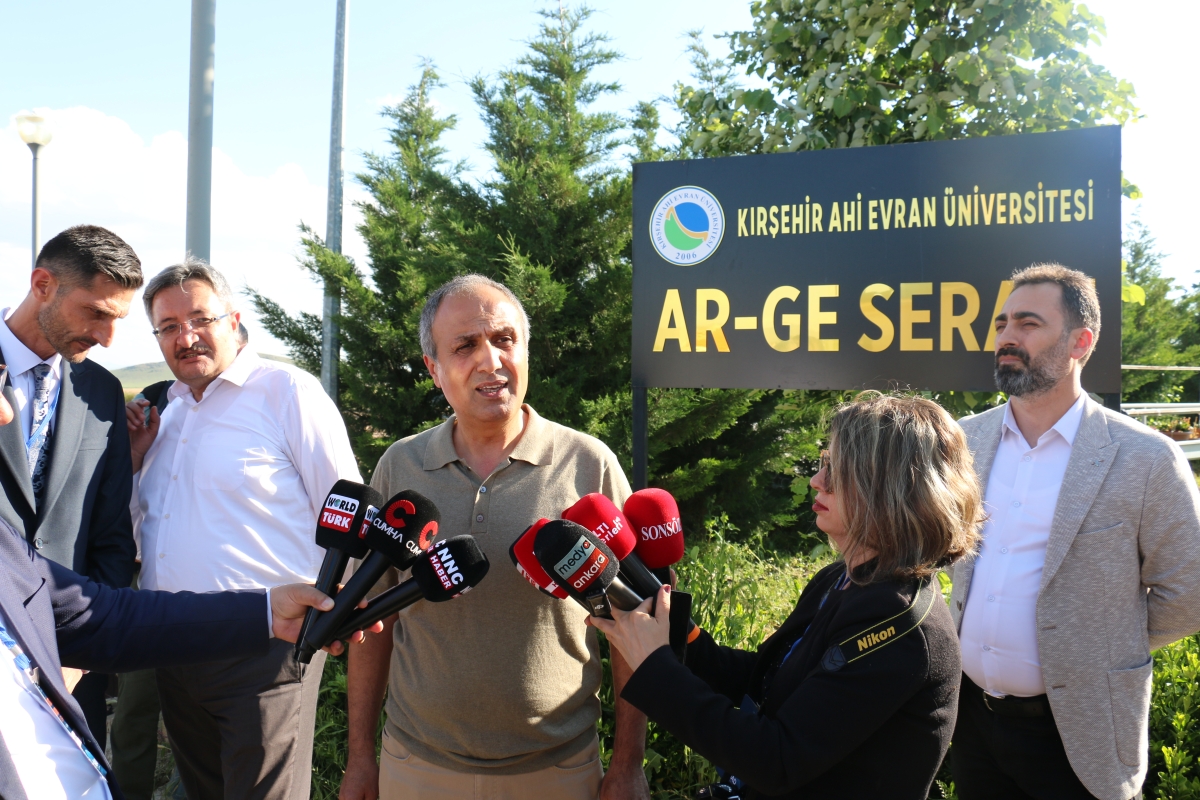 81 ilden ve ulusal medyadan gelen 160 gazeteci, Türk basınının ve dijital medyanın geleceğini tartışmak üzere Kırşehir’de buluştu.