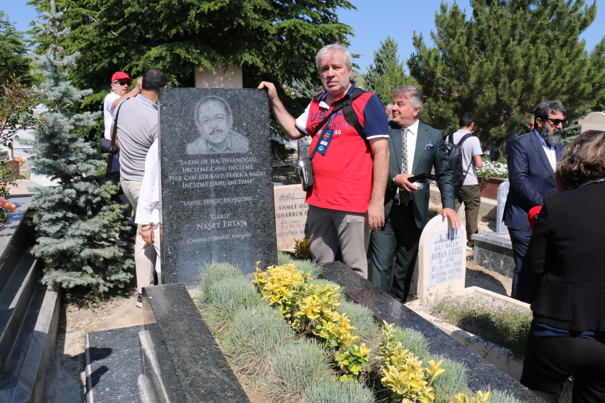 81 ilden ve ulusal medyadan gelen 160 gazeteci, Türk basınının ve dijital medyanın geleceğini tartışmak üzere Kırşehir’de buluştu.