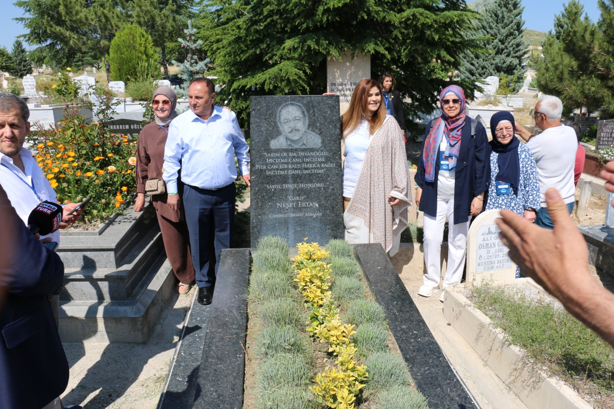 81 ilden ve ulusal medyadan gelen 160 gazeteci, Türk basınının ve dijital medyanın geleceğini tartışmak üzere Kırşehir’de buluştu.