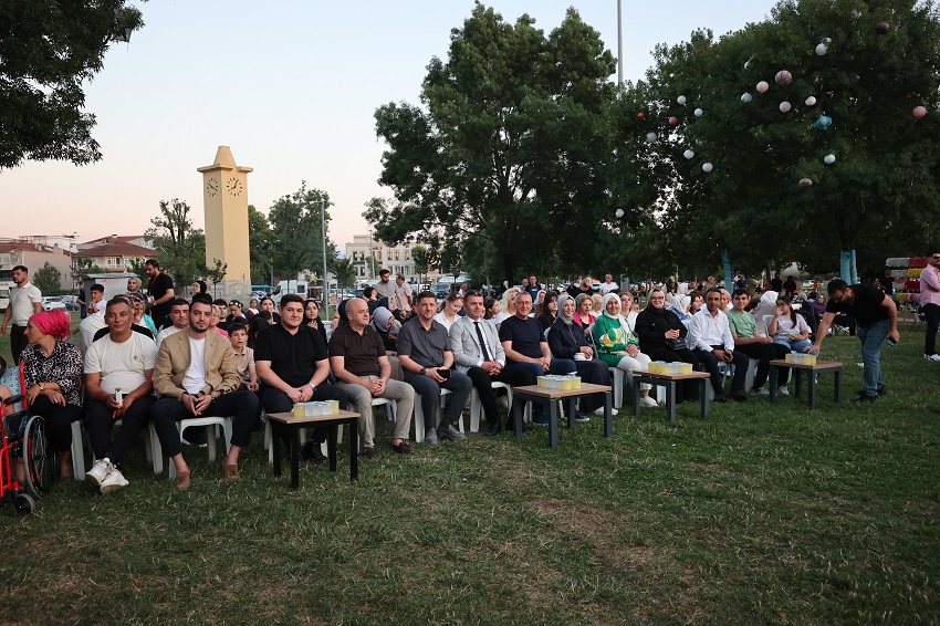 Adapazarı’nın düşman işgalinden kurtuluşunun 105. yıldönümü, düzenlenen etkinliklerle büyük bir gurur ve coşkuyla kutlandı. ( GÜNÜN ÖNE ÇIKAN FOTOĞRAF KARELERİ )
