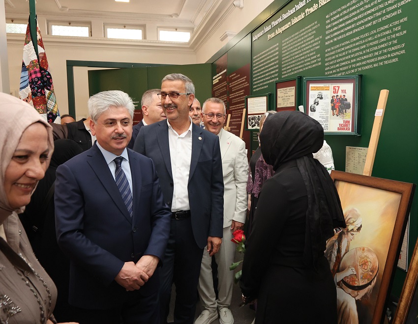 Adapazarı’nın düşman işgalinden kurtuluşunun 105. yıldönümü, düzenlenen etkinliklerle büyük bir gurur ve coşkuyla kutlandı. ( GÜNÜN ÖNE ÇIKAN FOTOĞRAF KARELERİ )
