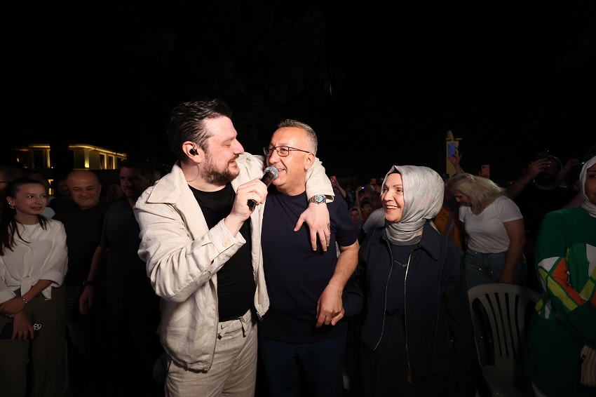 Adapazarı’nın düşman işgalinden kurtuluşunun 105. yıldönümü, düzenlenen etkinliklerle büyük bir gurur ve coşkuyla kutlandı. ( GÜNÜN ÖNE ÇIKAN FOTOĞRAF KARELERİ )