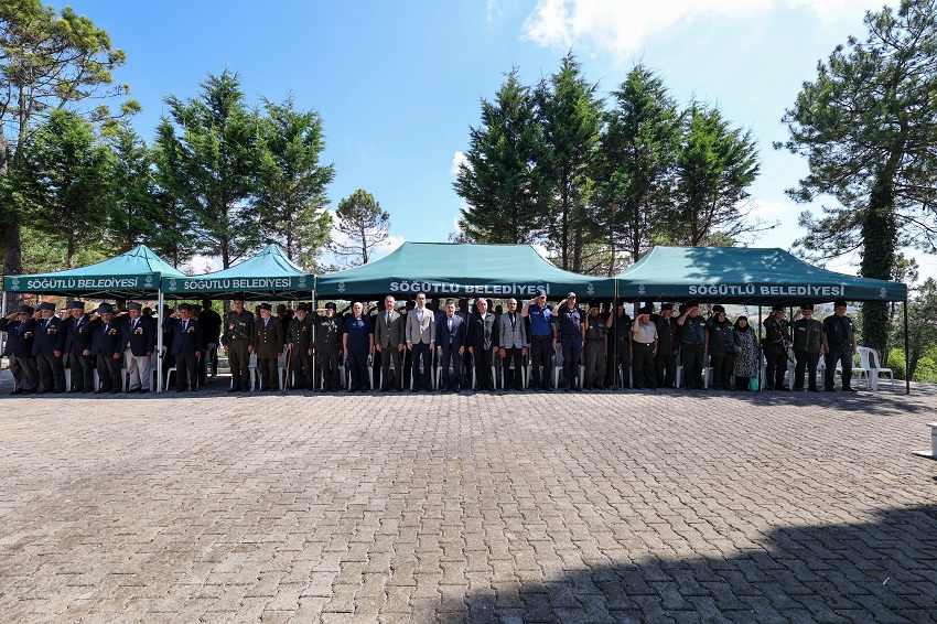 Adapazarı’nın düşman işgalinden kurtuluşunun 105. yıldönümü, düzenlenen etkinliklerle büyük bir gurur ve coşkuyla kutlandı. ( GÜNÜN ÖNE ÇIKAN FOTOĞRAF KARELERİ )