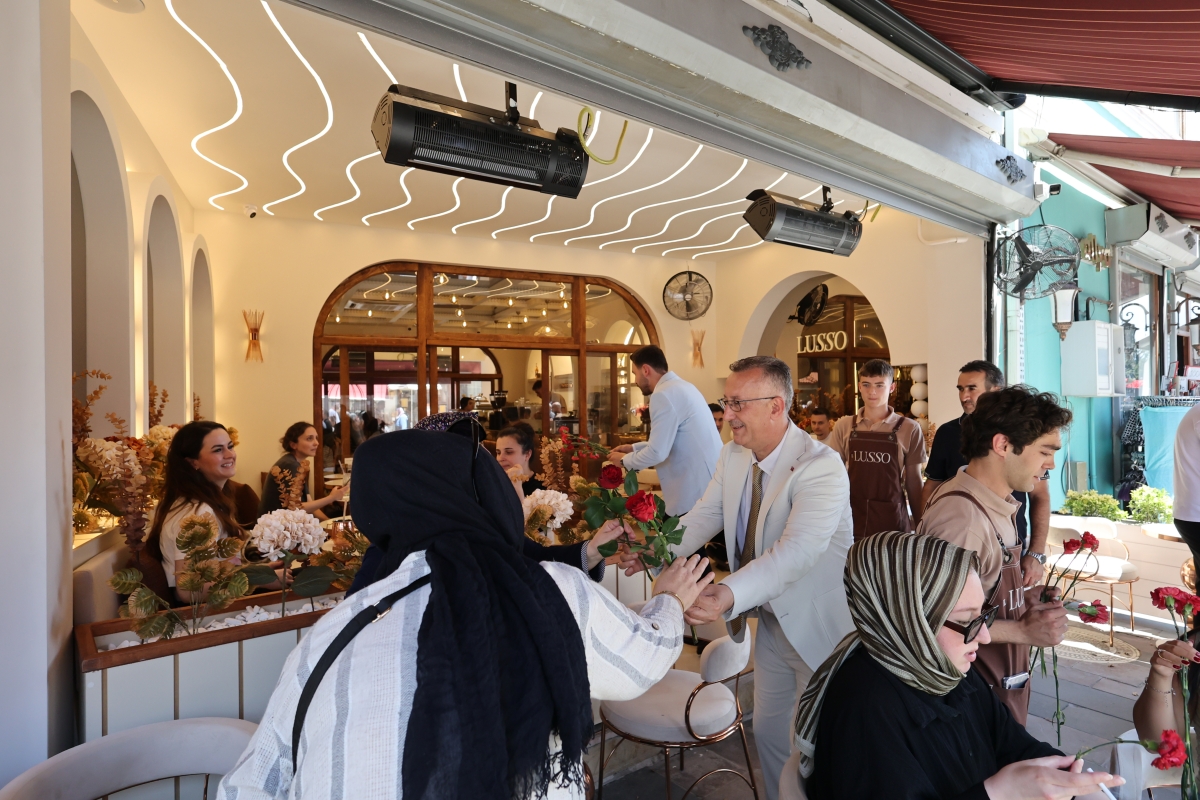 Adapazarı’nın düşman işgalinden kurtuluşunun 105. yıldönümü, düzenlenen etkinliklerle büyük bir gurur ve coşkuyla kutlandı. ( GÜNÜN ÖNE ÇIKAN FOTOĞRAF KARELERİ )