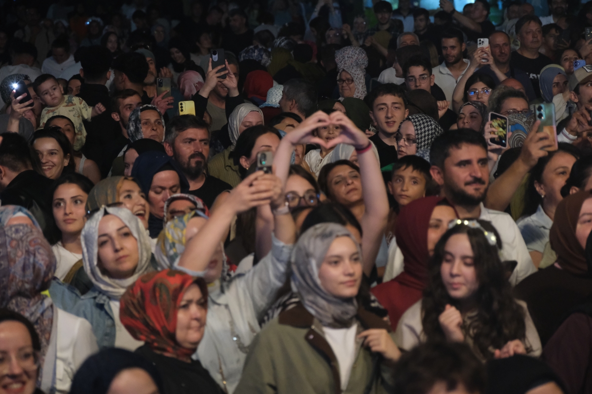Adapazarı’nın düşman işgalinden kurtuluşunun 105. yıldönümü, düzenlenen etkinliklerle büyük bir gurur ve coşkuyla kutlandı. ( GÜNÜN ÖNE ÇIKAN FOTOĞRAF KARELERİ )