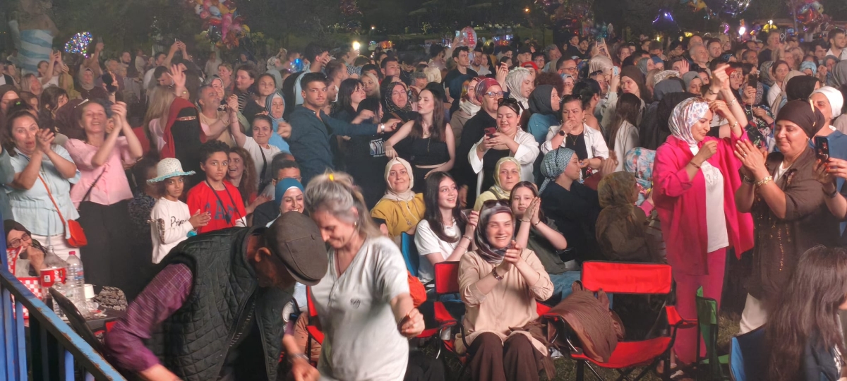 Adapazarı’nın düşman işgalinden kurtuluşunun 105. yıldönümü, düzenlenen etkinliklerle büyük bir gurur ve coşkuyla kutlandı. ( GÜNÜN ÖNE ÇIKAN FOTOĞRAF KARELERİ )