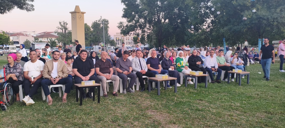 Adapazarı’nın düşman işgalinden kurtuluşunun 105. yıldönümü, düzenlenen etkinliklerle büyük bir gurur ve coşkuyla kutlandı. ( GÜNÜN ÖNE ÇIKAN FOTOĞRAF KARELERİ )