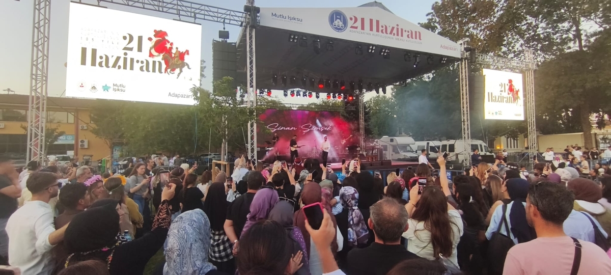 Adapazarı’nın düşman işgalinden kurtuluşunun 105. yıldönümü, düzenlenen etkinliklerle büyük bir gurur ve coşkuyla kutlandı. ( GÜNÜN ÖNE ÇIKAN FOTOĞRAF KARELERİ )
