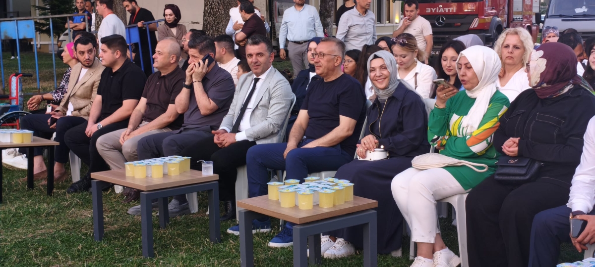 Adapazarı’nın düşman işgalinden kurtuluşunun 105. yıldönümü, düzenlenen etkinliklerle büyük bir gurur ve coşkuyla kutlandı. ( GÜNÜN ÖNE ÇIKAN FOTOĞRAF KARELERİ )
