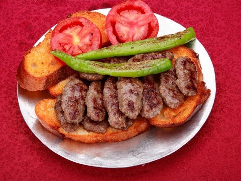 Türkiye Kültür Yolu Festivali, dokuzuncu durağı olan Sakarya’da büyük bir coşkuyla başladı. 4-12 Temmuz tarihleri arasında şehri kültür, sanat ve gastronomi rotasına dönüştüren festival, 186 farklı etkinlikle Sakarya