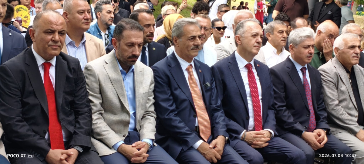 Türkiye Kültür Yolu Festivali, dokuzuncu durağı olan Sakarya’da büyük bir coşkuyla başladı. 4-12 Temmuz tarihleri arasında şehri kültür, sanat ve gastronomi rotasına dönüştüren festival, 186 farklı etkinlikle Sakarya
