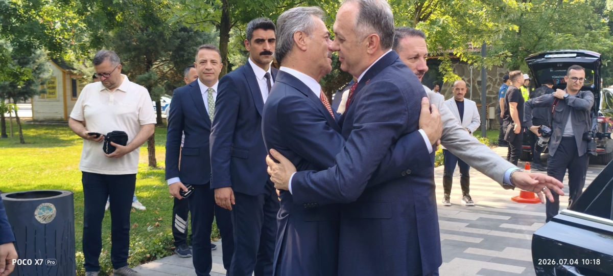 Türkiye Kültür Yolu Festivali, dokuzuncu durağı olan Sakarya’da büyük bir coşkuyla başladı. 4-12 Temmuz tarihleri arasında şehri kültür, sanat ve gastronomi rotasına dönüştüren festival, 186 farklı etkinlikle Sakarya