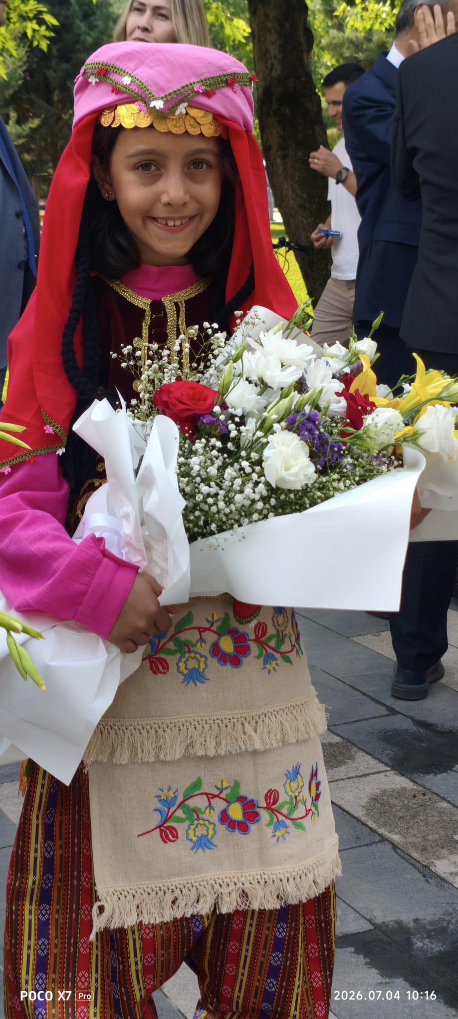 Türkiye Kültür Yolu Festivali, dokuzuncu durağı olan Sakarya’da büyük bir coşkuyla başladı. 4-12 Temmuz tarihleri arasında şehri kültür, sanat ve gastronomi rotasına dönüştüren festival, 186 farklı etkinlikle Sakarya