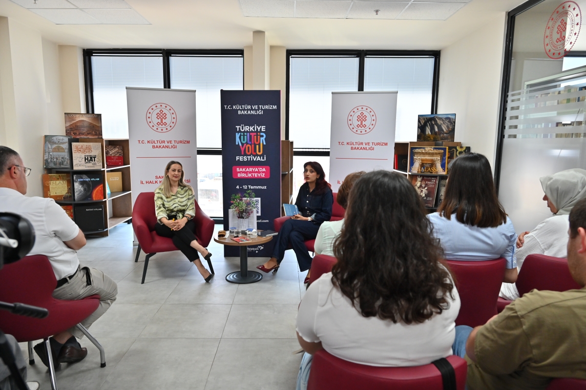 Sakarya Kültür Yolu Festivali, geleneksel el sanatlarından edebiyat buluşmalarına, klasik müzik konserlerinden fotoğraf sergilerine kadar uzanan zengin programıyla sanatseverlere unutulmaz anlar yaşatıyor. (GÜNÜN FOTOĞRAF KAR