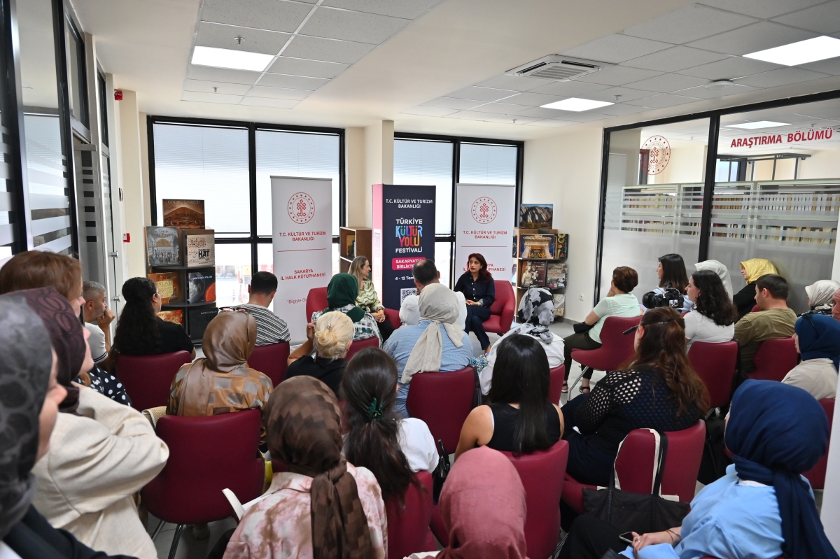Sakarya Kültür Yolu Festivali, geleneksel el sanatlarından edebiyat buluşmalarına, klasik müzik konserlerinden fotoğraf sergilerine kadar uzanan zengin programıyla sanatseverlere unutulmaz anlar yaşatıyor. (GÜNÜN FOTOĞRAF KAR
