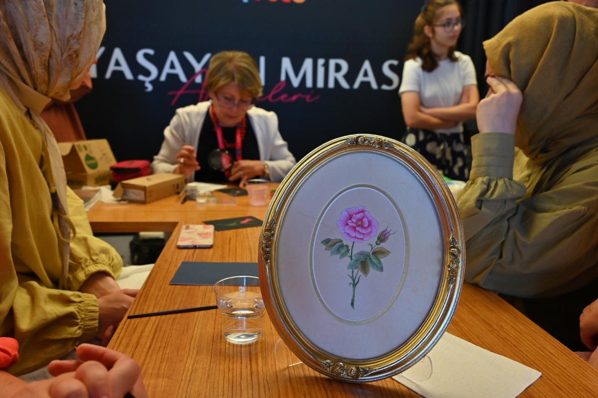 Sakarya, Türkiye Kültür Yolu Festivali kapsamında düzenlenen birbirinden renkli etkinliklerle sanatın kalbi olmaya devam ediyor. (GÜNÜN ÖNE ÇIKAN FOTOĞRAF KARELERİ )