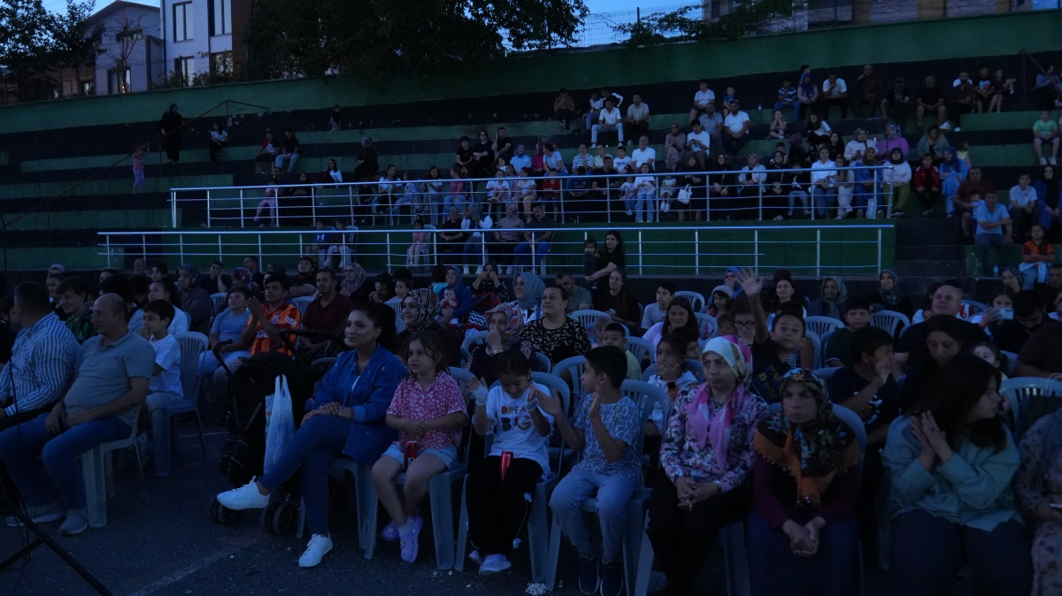 Sakarya, Türkiye Kültür Yolu Festivali kapsamında düzenlenen birbirinden renkli etkinliklerle sanatın kalbi olmaya devam ediyor. (GÜNÜN ÖNE ÇIKAN FOTOĞRAF KARELERİ )