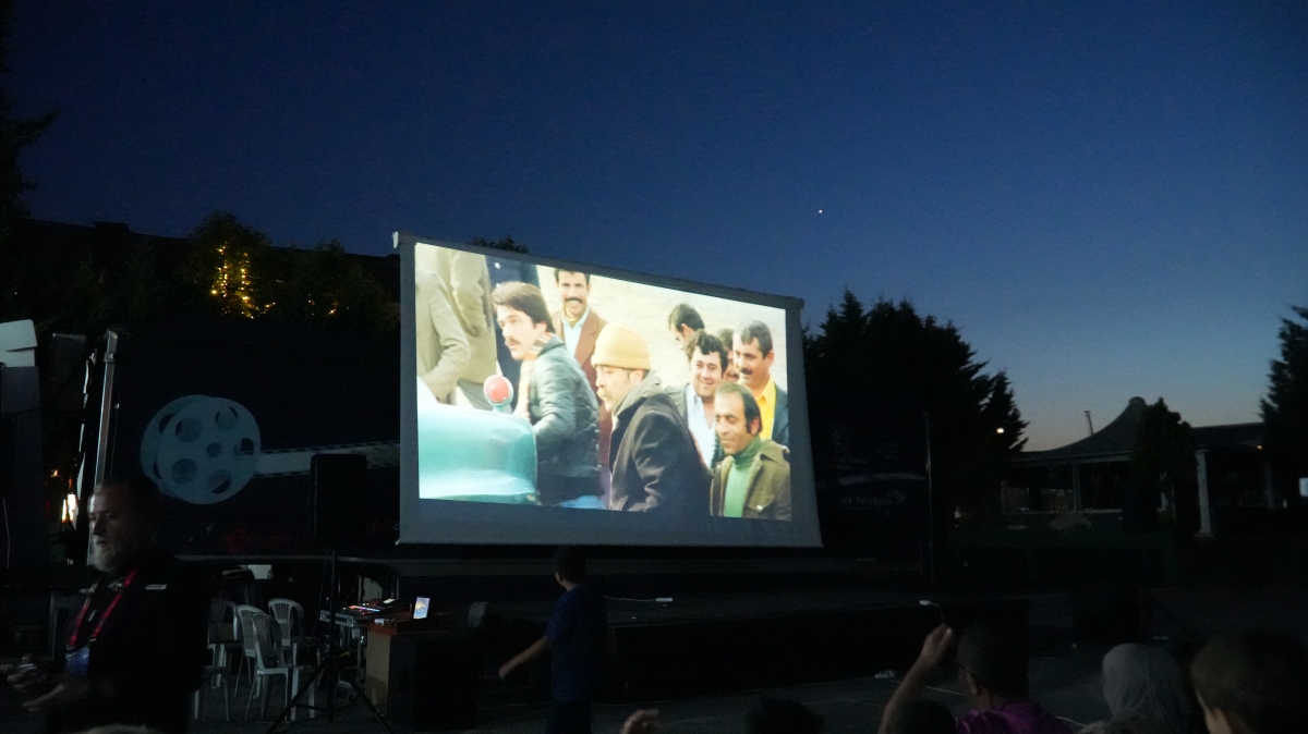 Sakarya, Türkiye Kültür Yolu Festivali kapsamında düzenlenen birbirinden renkli etkinliklerle sanatın kalbi olmaya devam ediyor. (GÜNÜN ÖNE ÇIKAN FOTOĞRAF KARELERİ )