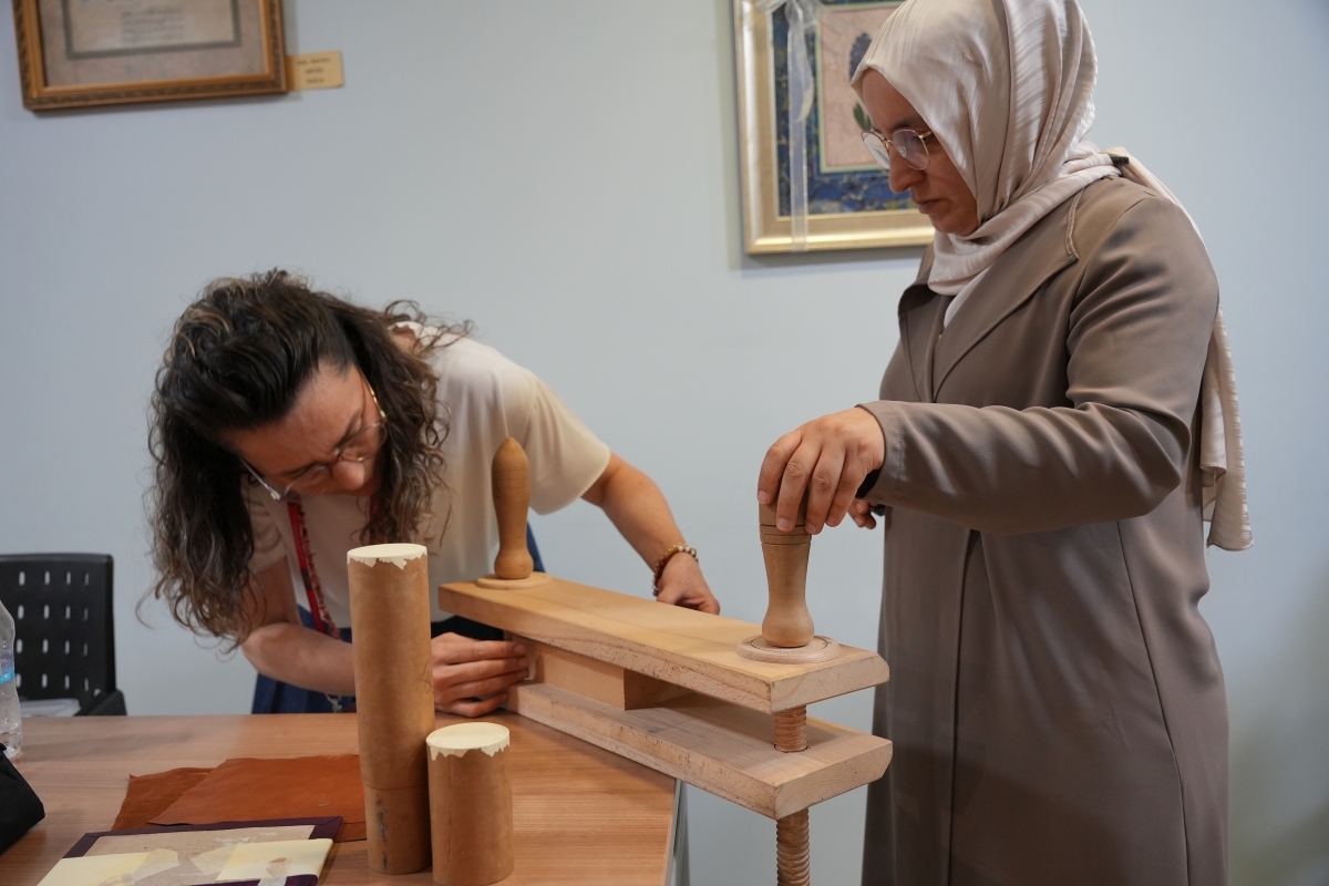 Sakarya, kültür ve sanatın birleştirici gücüne ev sahipliği yapmaya devam ediyor. Türkiye Kültür Yolu Festivali kapsamında düzenlenen etkinlikler, altıncı gününde de şehri renkli bir atmosfere büründürdü.