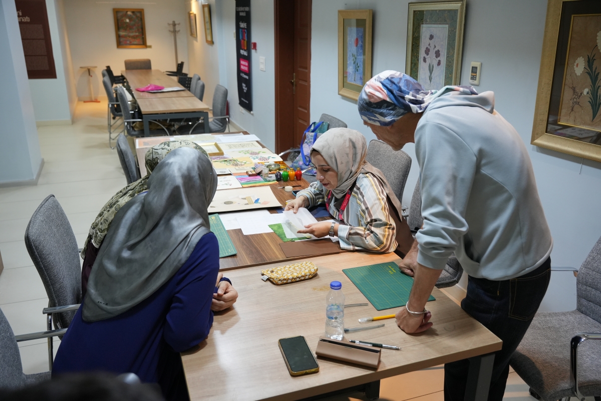 Sakarya, kültür ve sanatın birleştirici gücüne ev sahipliği yapmaya devam ediyor. Türkiye Kültür Yolu Festivali kapsamında düzenlenen etkinlikler, altıncı gününde de şehri renkli bir atmosfere büründürdü.