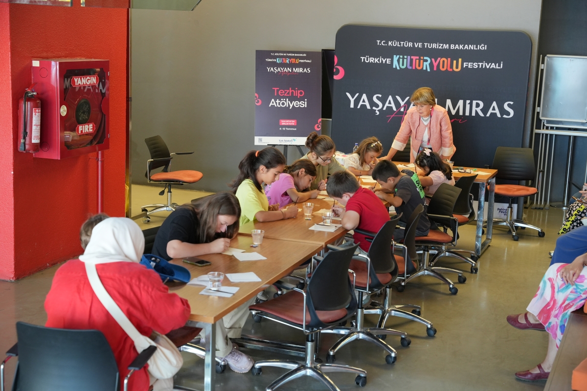 Sakarya Kültür Yolu Festivali’nde Sanat Rüzgârı: Yedinci Güne Geleneksel İzler Damga Vurdu