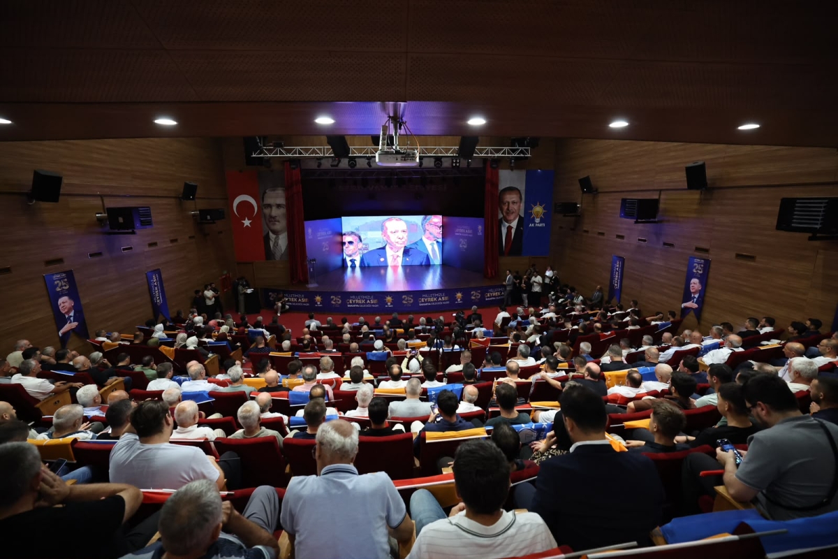 AK Parti Sakarya’da 25. Yılını Kutladı - AK Parti Sakarya’da Çeyrek Asırlık Buluşması - AK Parti Çeyrek Asırlık Yolculukta Bir Araya Geldi AK Parti’nin kuruluşunun 25. yıl dönümü dolayısıyla AK Parti Sakarya İl Başkanlığı