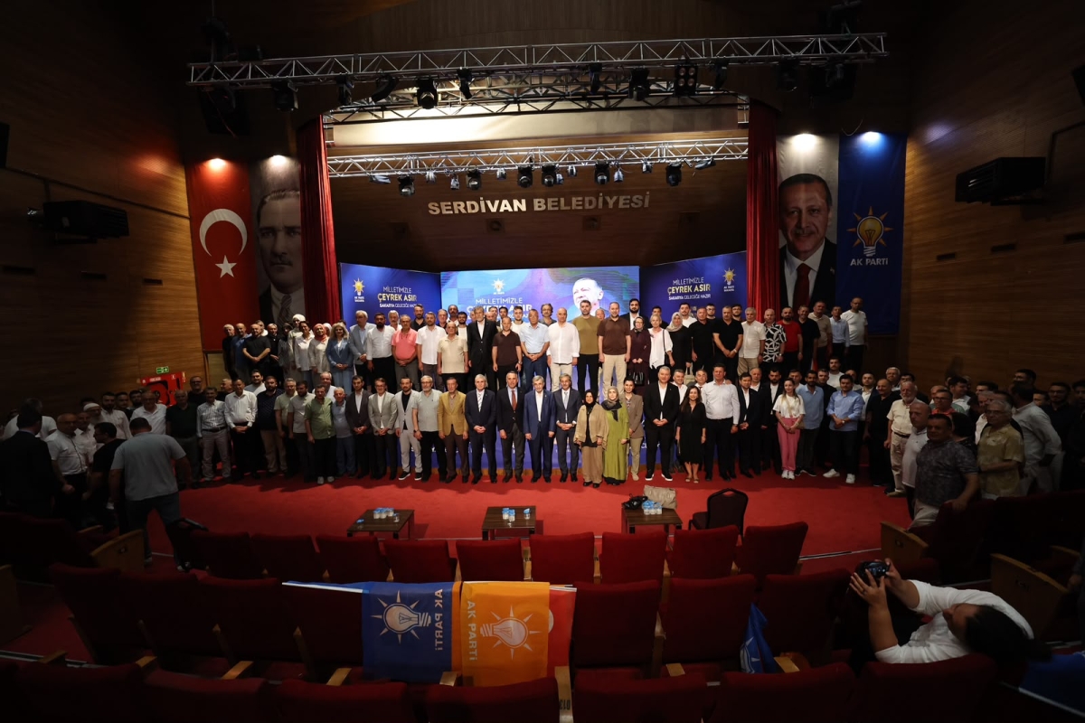 AK Parti Sakarya’da 25. Yılını Kutladı - AK Parti Sakarya’da Çeyrek Asırlık Buluşması - AK Parti Çeyrek Asırlık Yolculukta Bir Araya Geldi AK Parti’nin kuruluşunun 25. yıl dönümü dolayısıyla AK Parti Sakarya İl Başkanlığı