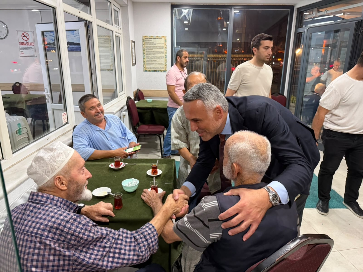 AK Parti Sakarya’da 25. Yılını Kutladı - AK Parti Sakarya’da Çeyrek Asırlık Buluşması - AK Parti Çeyrek Asırlık Yolculukta Bir Araya Geldi AK Parti’nin kuruluşunun 25. yıl dönümü dolayısıyla AK Parti Sakarya İl Başkanlığı