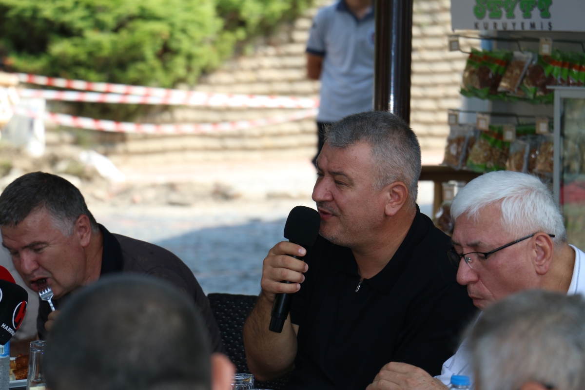 BAŞARIDAN BAŞARIYA KOŞAN VİZYONER BAŞKAN OSMAN ÇELİK'TEN SERDİVAN'A HİZMET FIRTINASI!