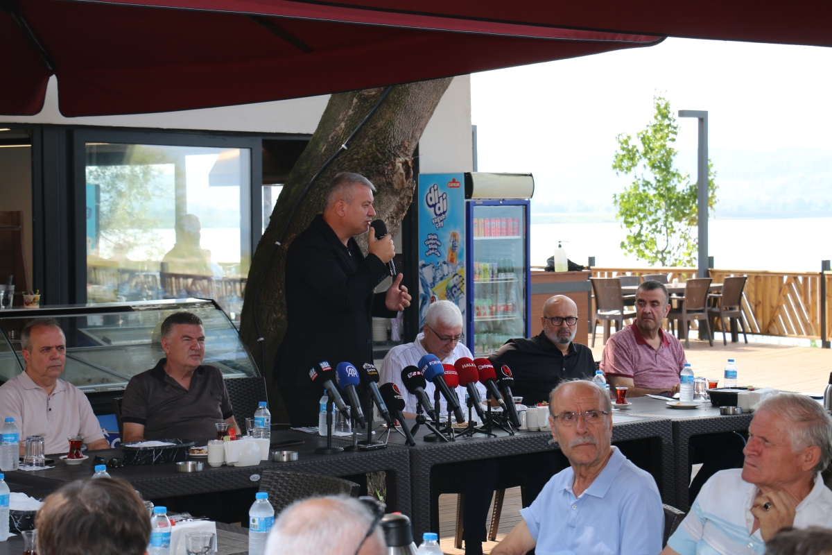BAŞARIDAN BAŞARIYA KOŞAN VİZYONER BAŞKAN OSMAN ÇELİK'TEN SERDİVAN'A HİZMET FIRTINASI!