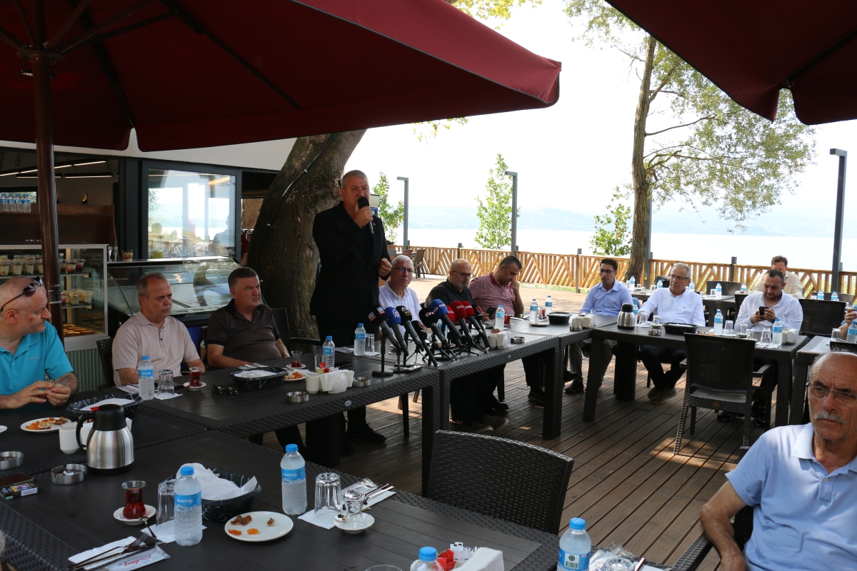 BAŞARIDAN BAŞARIYA KOŞAN VİZYONER BAŞKAN OSMAN ÇELİK'TEN SERDİVAN'A HİZMET FIRTINASI!