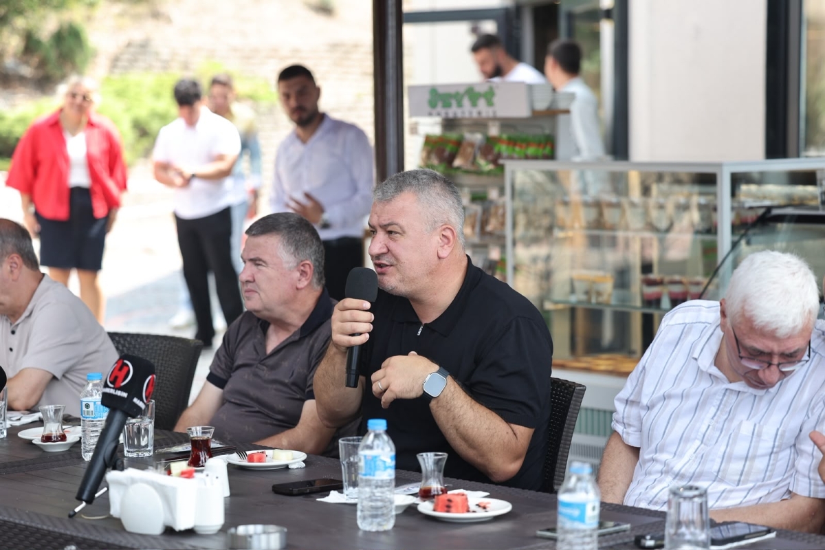 BAŞARIDAN BAŞARIYA KOŞAN VİZYONER BAŞKAN OSMAN ÇELİK'TEN SERDİVAN'A HİZMET FIRTINASI!
