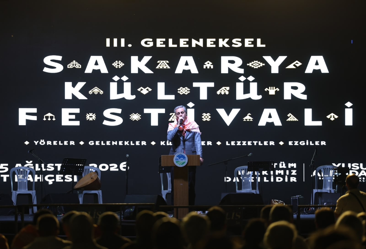 Sakarya’nın kültürel zenginliğini yaşatmak ve gelecek nesillere aktarmak amacıyla Sakarya Büyükşehir Belediyesi tarafından geleneksel hale getirilen Sakarya Kültür Festivali, Millet Bahçesi’nde 3’üncü kez kapılarını açtı.