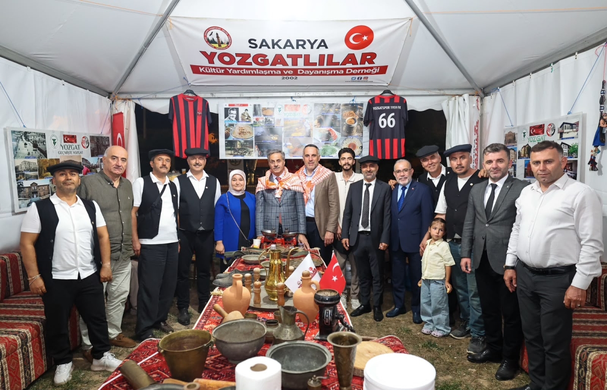 Sakarya’nın kültürel zenginliğini yaşatmak ve gelecek nesillere aktarmak amacıyla Sakarya Büyükşehir Belediyesi tarafından geleneksel hale getirilen Sakarya Kültür Festivali, Millet Bahçesi’nde 3’üncü kez kapılarını açtı.