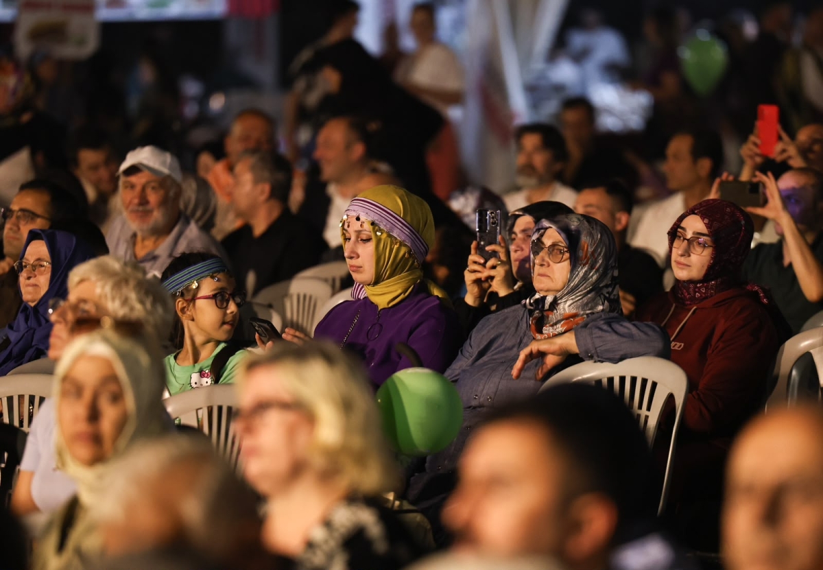 Sakarya’nın kültürel zenginliğini yaşatmak ve gelecek nesillere aktarmak amacıyla Sakarya Büyükşehir Belediyesi tarafından geleneksel hale getirilen Sakarya Kültür Festivali, Millet Bahçesi’nde 3’üncü kez kapılarını açtı.